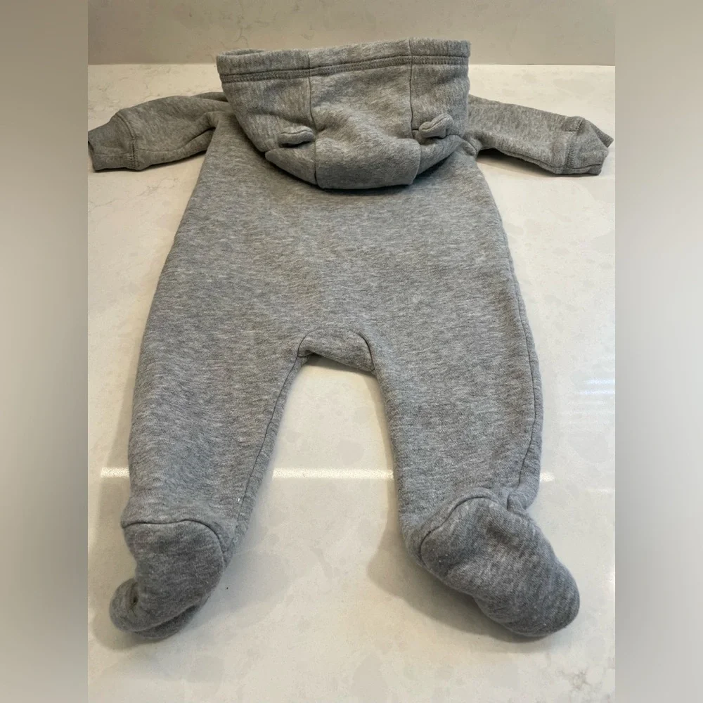 Gray and‎ Yellow Neutral Baby Gap Logo One-Piece Sweater Body Suit 0-3 Months